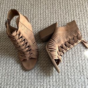 Dolce Vita Sandal Booties tan 8